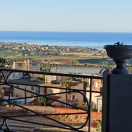 Le 4 Stagioni Sul Viale, Belvedere Di Nocleg ze śniadaniem 2*
