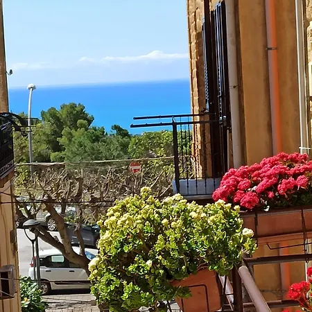 Bed & Breakfast Le 4 Stagioni Sul Viale, Belvedere Di 2*